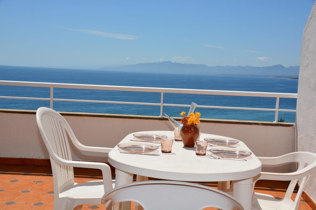 Saval Rits Apartment ซาลอว์ ภายนอก รูปภาพ